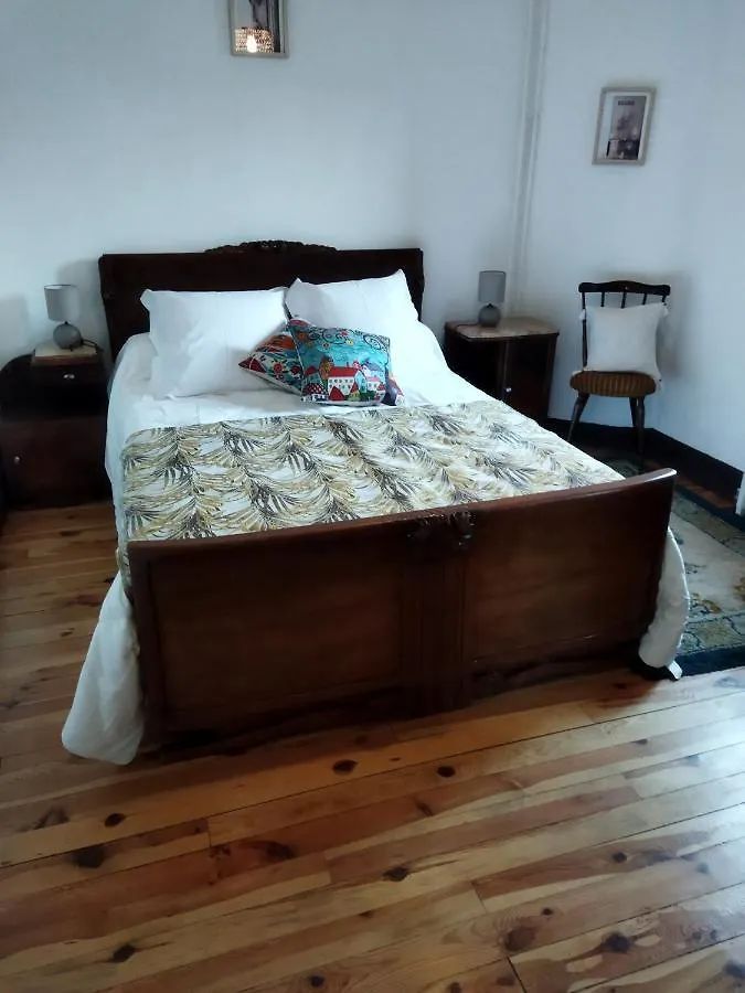 Hébergement de vacances Villa Chez Gustou à Domeyrat