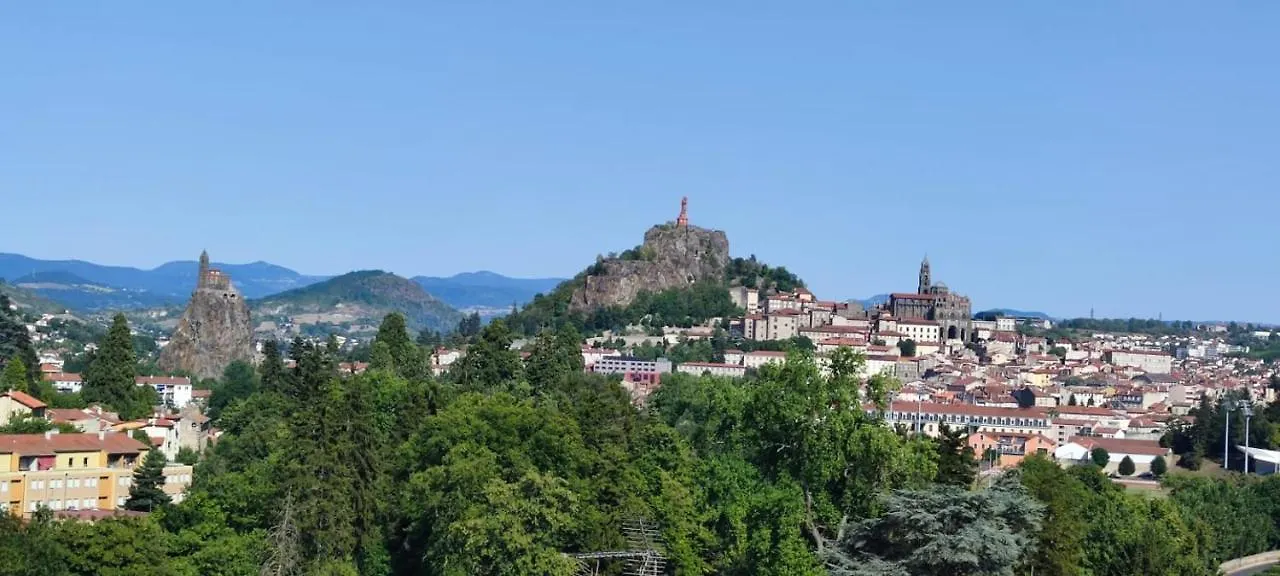 Hébergement de vacances Villa Chez Gustou à Domeyrat